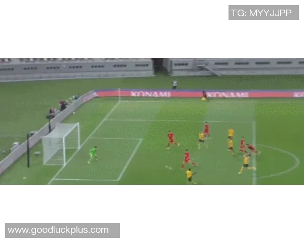 足球明星洗发膏带来的魅力与自信让你在球场外也能闪耀光芒