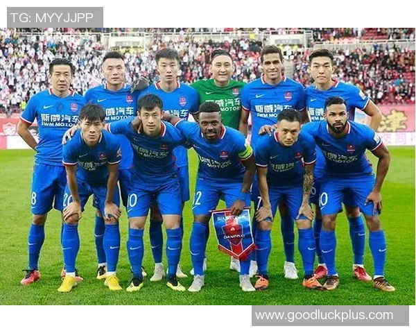 重庆足球队在选拔赛中以93分稳居积分榜首位展现强劲实力 重庆足球队在选拔赛中以93分稳居积分榜首位展现强劲实力